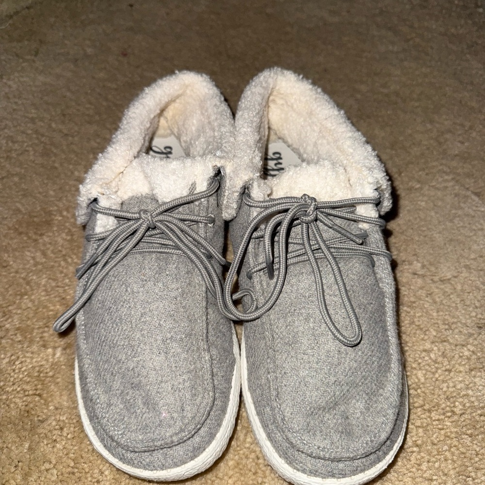 Gypsy Jazz Gray Fleece-Lined Casual Shoes